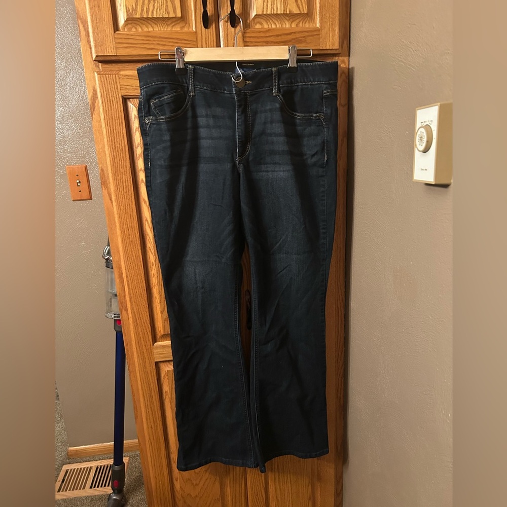 Democracy Sz 16 reg denim Ab Solution Jeans in Great, used cond. slight flare
